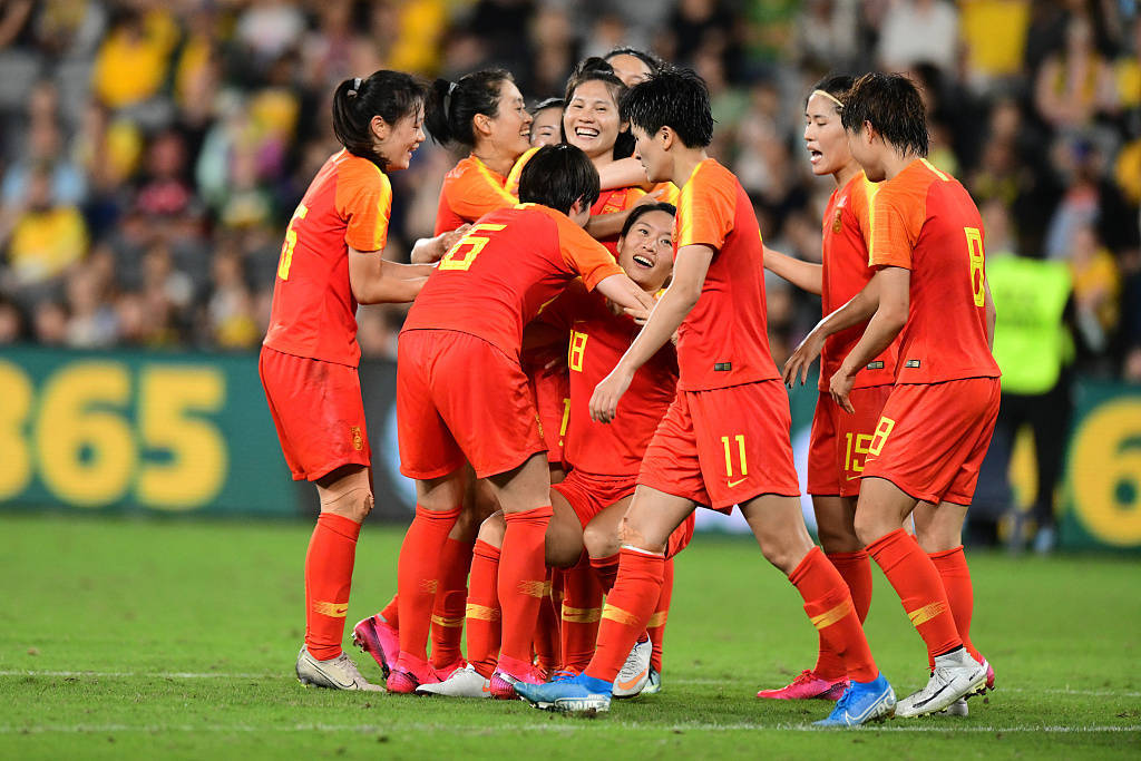 雷速-全力出击!女足比赛绽放最强战意