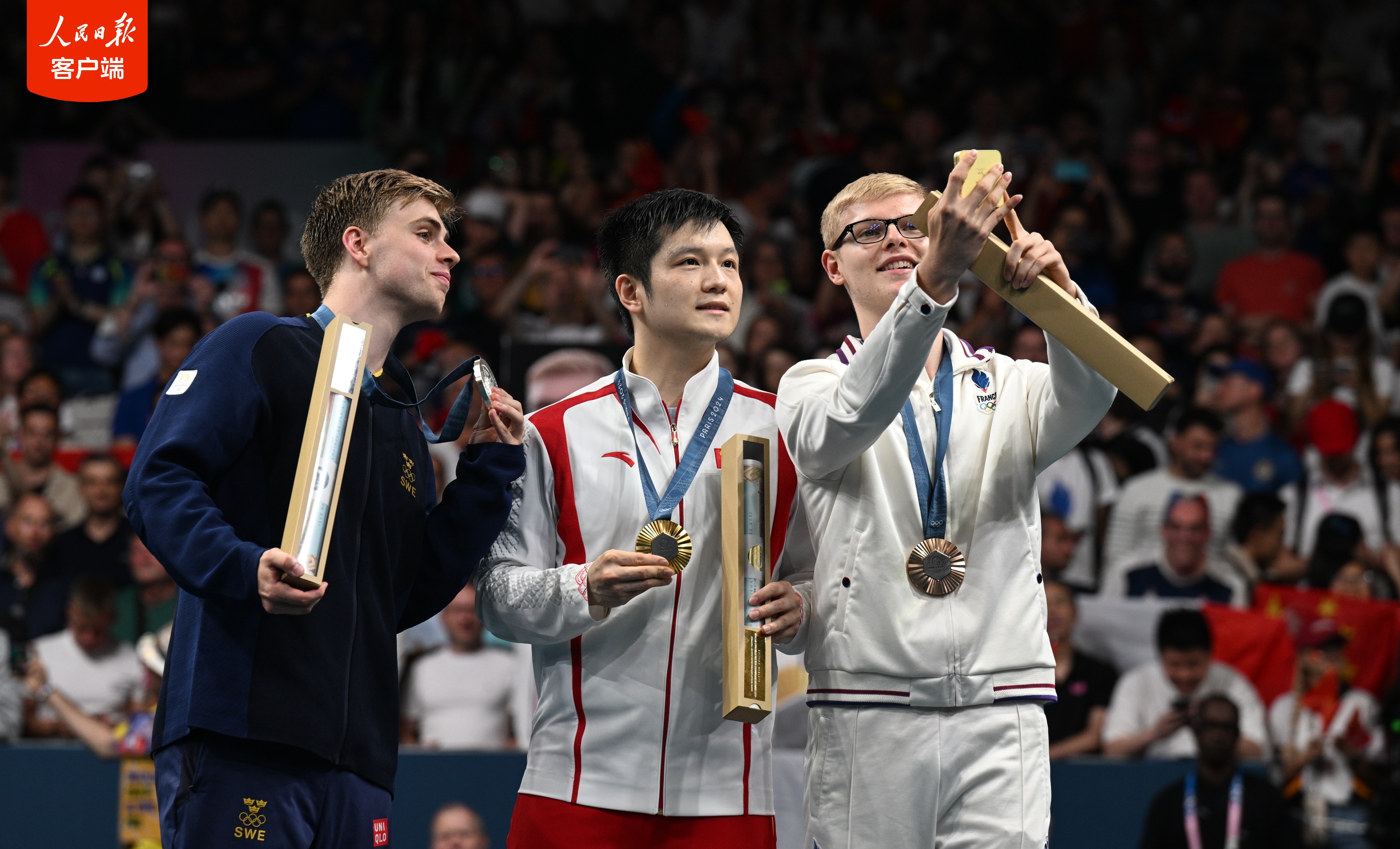 雷速-夺冠瞬间!金牌选手庆祝胜利,感动现场