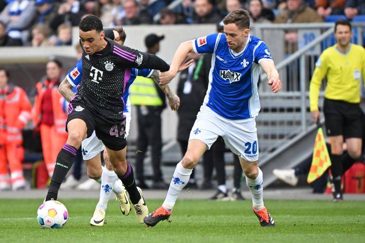 雷速-纽伦堡客场被汉堡完胜,陷入保级泥潭